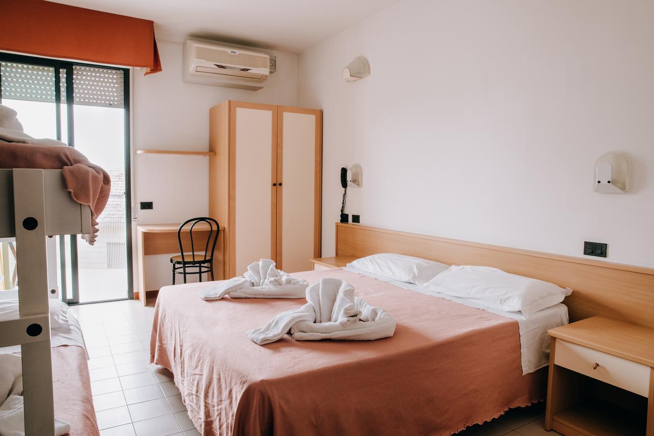 Hotel Villa Claudia Bellaria-Igea Marina Luaran gambar