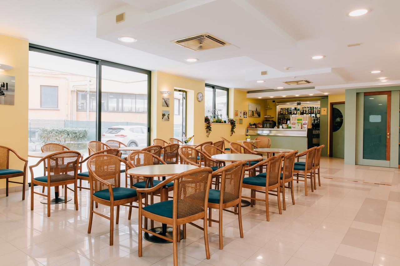 Hotel Villa Claudia Bellaria-Igea Marina Luaran gambar